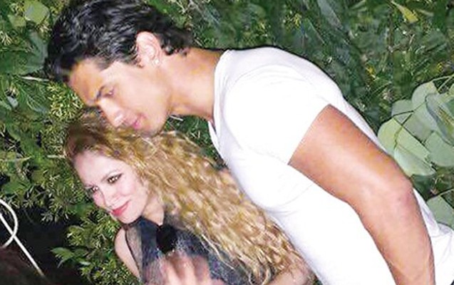 nigar-turkiyeli-modelle-olan-munasibetinden-danisdi-