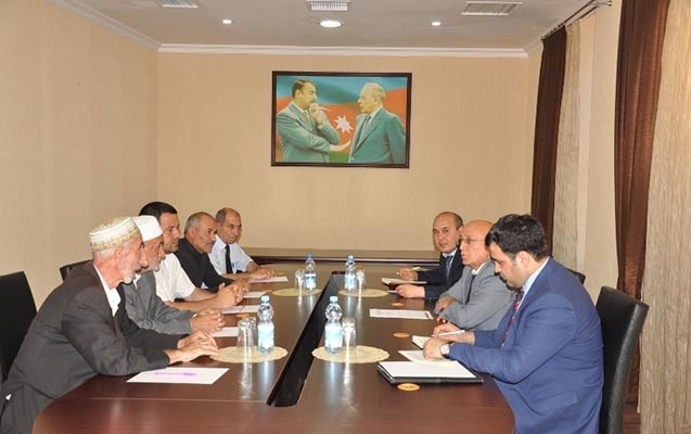 mubariz-qurbanli-tovuzda-vetendaslarla-gorusub