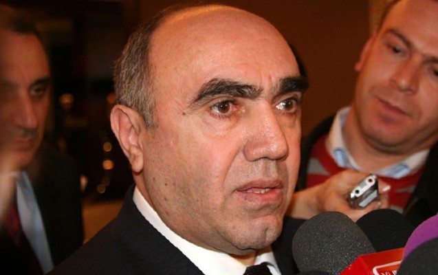 zakir-qaralov-daha-bir-prokuroru-isden-cixardi