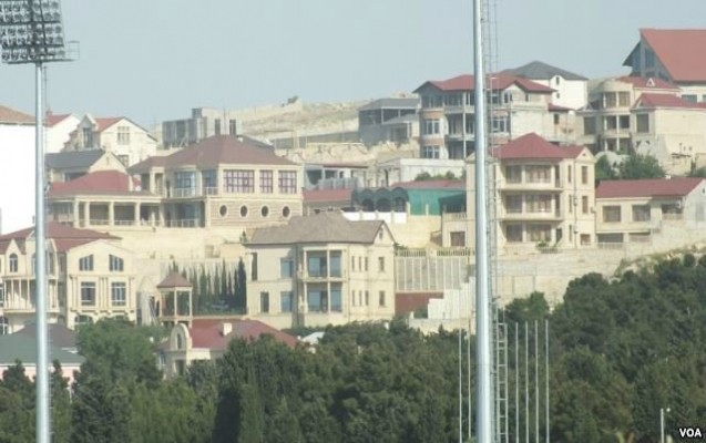 dostluq-parkina-gore-tutulan-xalq-artistinin-kurekeni-cixdi