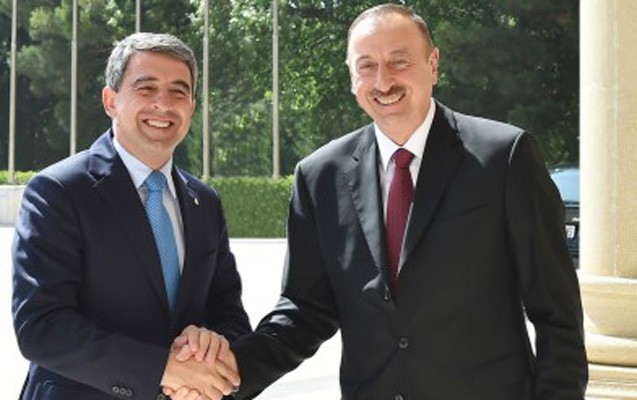 ilham-eliyev-baglanisa-gelen-prezidentle-gorusdu-