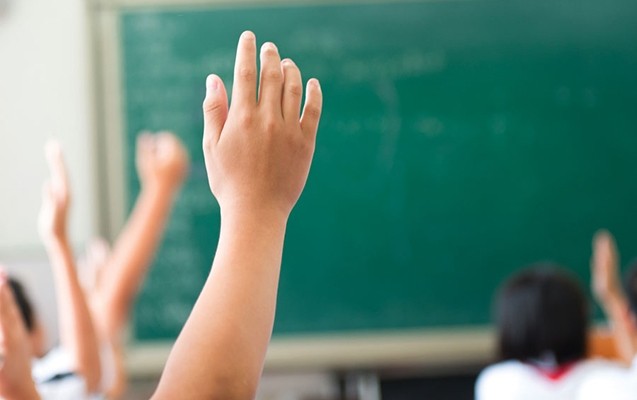 muellime-ile-sagirdin-videosu-yayildi-