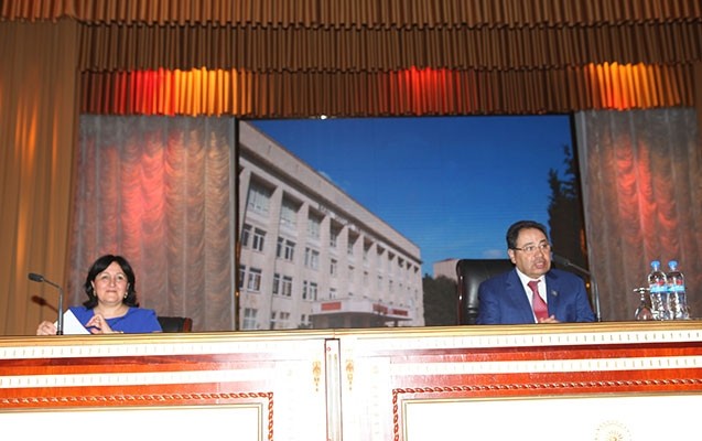 rektor-bdu-konulluleri-ile-gorusub-