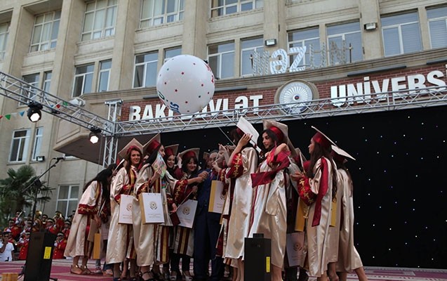 bdu-da-mezun-gunu-kecirildi-