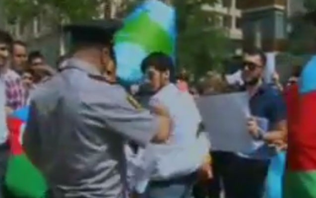 bakida-cine-qarsi-etiraz-aksiyasi-