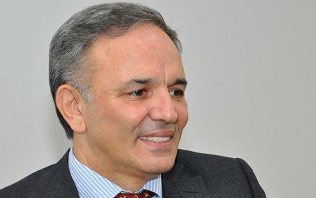 amasov-qebele-oyununu-tbiliside-izleyir