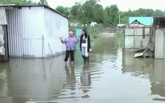 rusiyada-leysan-yagdi-kendleri-su-apardi-
