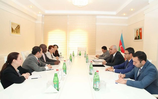 azerbaycana-36-milyard-dollar-kredit-ayrilib