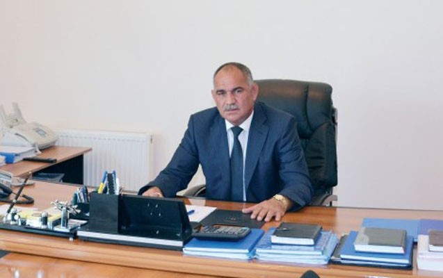 partlayis-olan-zavodun-direktoru-danisdi-