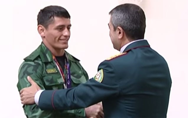 Bakı-2015”in qızıl medalçısına leytenant rütbəsi verildi- — Video