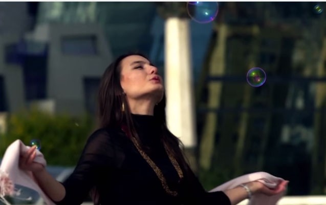 azerbaycan-haqda-senedli-film-