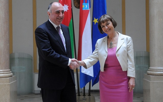 memmedyarov-hemkari-ile-gorusdu-