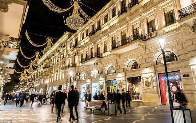 torqovi-dunyanin-en-bahali-kuceleri-sirasinda-