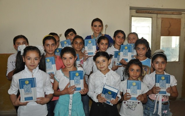 edebi-nobel-antalogiyasi-teqdim-olundu