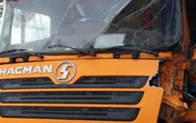 elet-astara-yolunda-qeza-