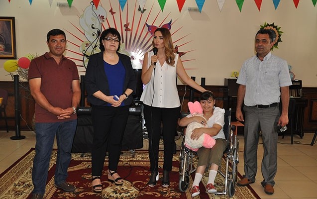 millet-vekili-usaqlarla-gorusub-