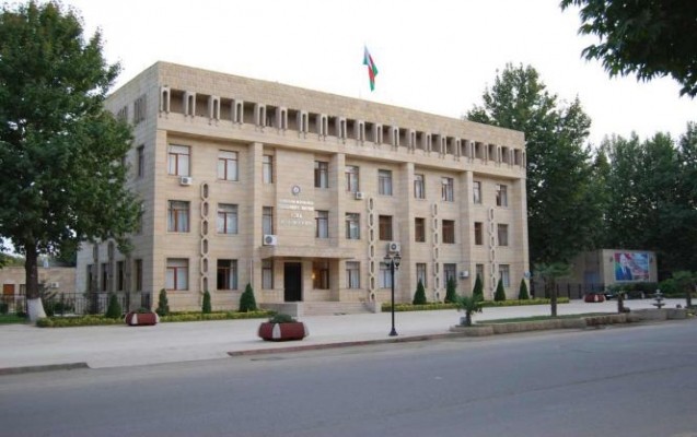 icra-bascisi-qadin-muavini-isden-cixardi-