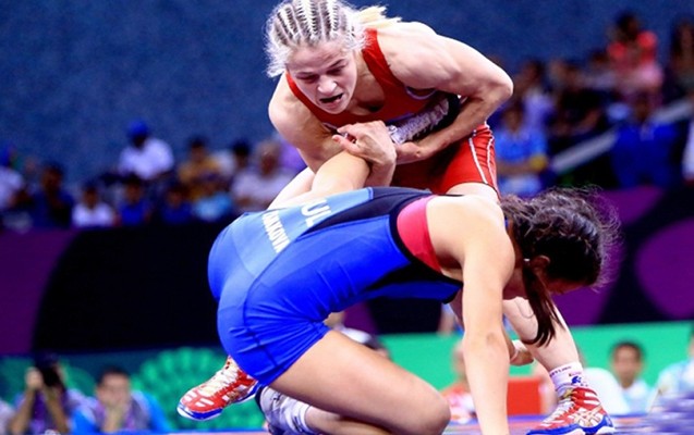 qadin-gulescilerimizden-1-qizil-1-gumus-ve-2-burunc-