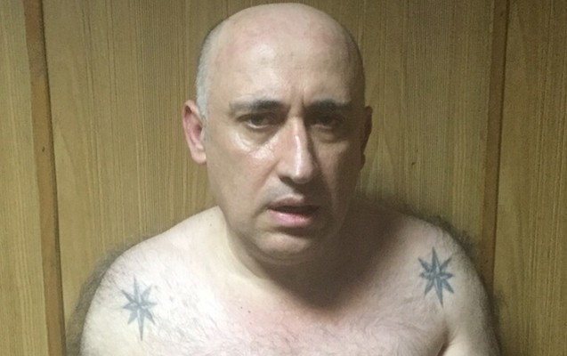 is-adaminin-bas-derisini-soyan-qanuni-ogru-tutuldu-