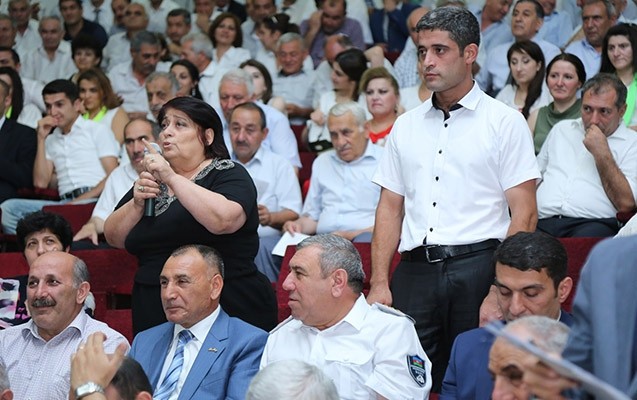 elmar-veliyev-vetendaslarla-gorusdu-