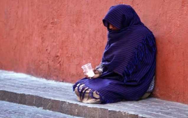 polislerin-dilenci-emeliyyati-