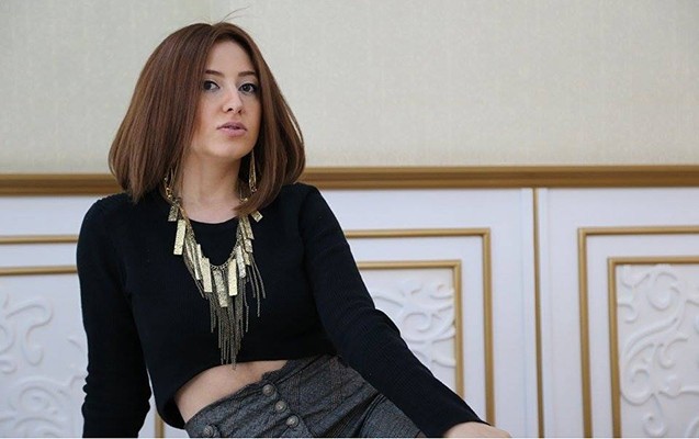 men-kitab-oxuyan-insanam-
