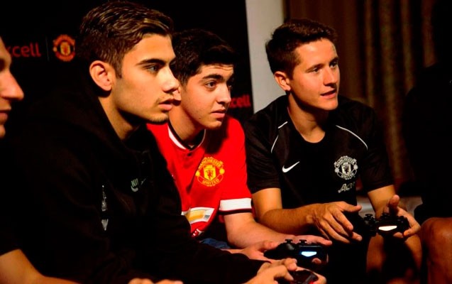 haci-mancester-yunaytedin-oyunculari-ile-oynadi-