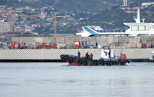 bulvarda-ozunu-denize-atdi-