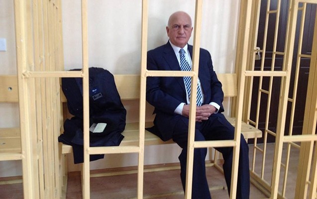 eli-insanov-3-gun-karsa-salinib-