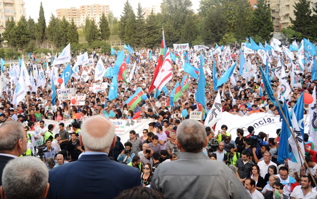 milli-suradan-silsile-mitinqler-