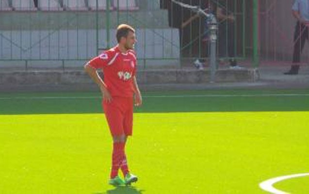 hebs-edildiyi-deyilen-futbolcudan-