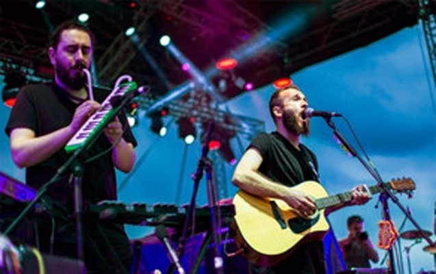 ukrayna-azerbaycan-artistlerini-qara-siyahiya-salacaq-