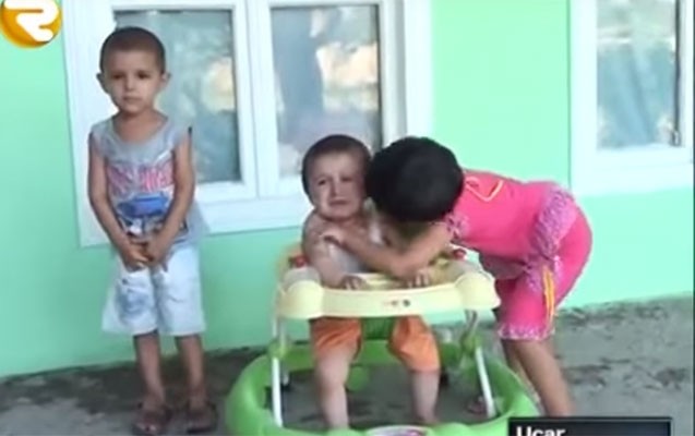 usaqlar-butun-gunu-aglayir-dozmek-olmur-