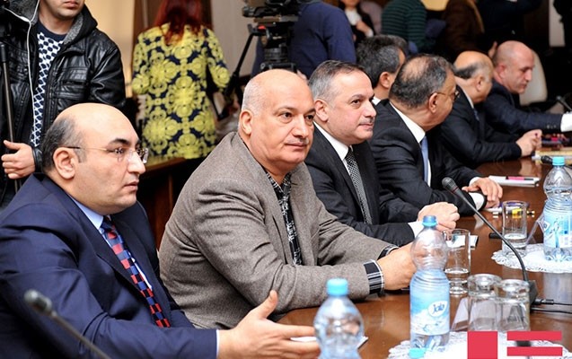 hakimiyyet-muxalifete-destek-verecek-