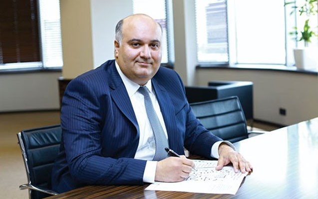 son-6-ay-erzinde-bank-sabit-inkisaf-edir-