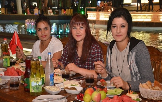 aaaf-parkda-idmancilar-ucun-konsert-