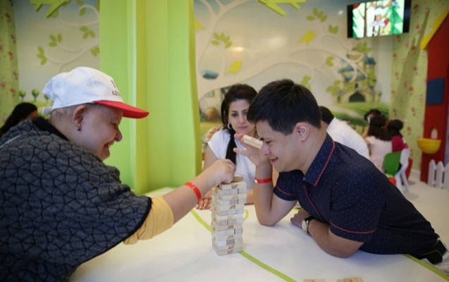 heyder-eliyev-fondu-usaqlar-ucun-senlik-teskil-etdi-