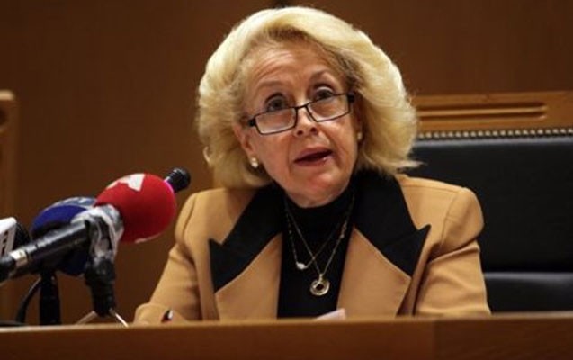 olke-tarixinde-65-yasli-ilk-qadin-bas-nazir-