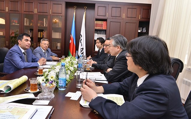 elmar-qasimov-yaponiya-mutexessisleri-ile-gorusdu-