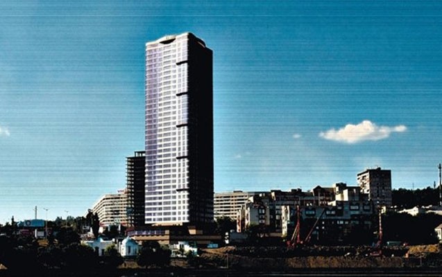 azerbaycanli-is-adami-qacdi-38-mertebeli-bina-yarimciq-qaldi-