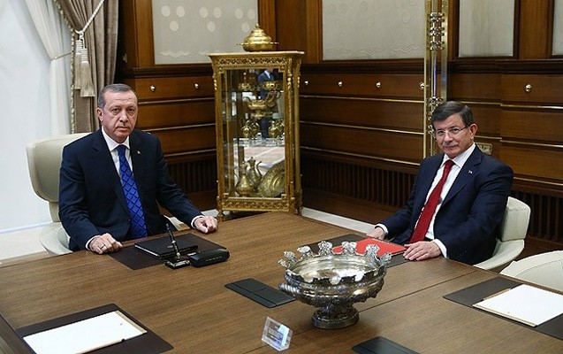 erdoganin-davudoglu-ile-qapali-gorusu-