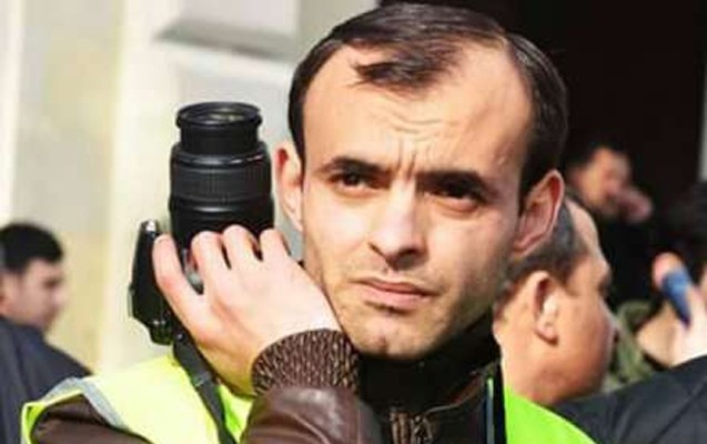 prokuror-rasim-eliyevin-anasini-qebul-etdi-