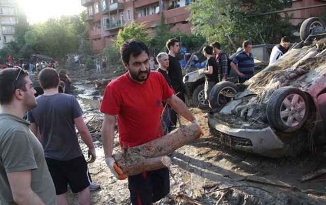 gurcustanin-ticaret-seheri-su-altinda-