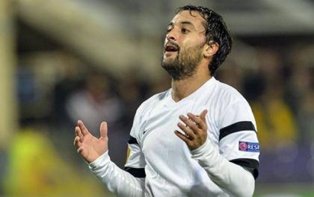 paok-un-futbolcusu-qebele-ile-muqavile-imzaladi-