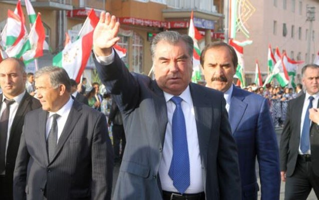 generalin-qardasi-hokumete-teslim-olub-