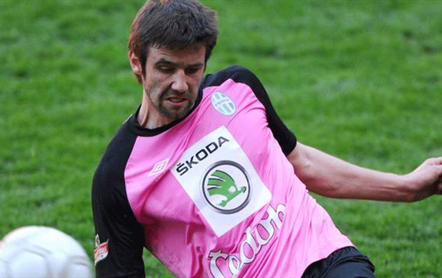 qarabagin-makedoniyalisi-geldi-ve-muqavile-imzaladi