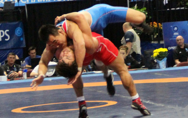 resul-qizil-rovsen-gumus-medal-qazandi