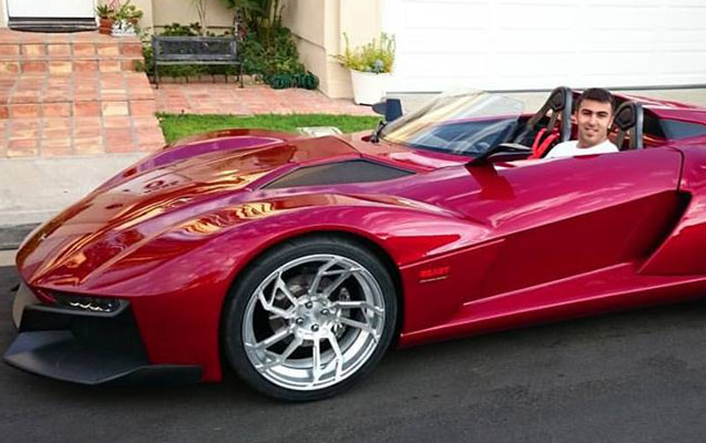 meshur-azerbaycanli-oz-dizayn-etdiyi-masinda