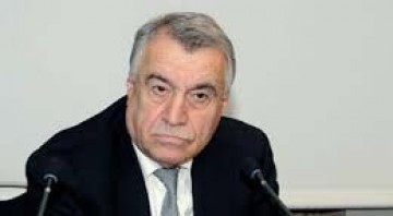 neftin-qiymeti-siyasi-amillerle-baglidir-