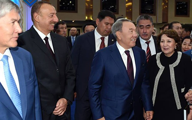 ilham-eliyev-qazaxistanda-tenteneli-tedbirde-